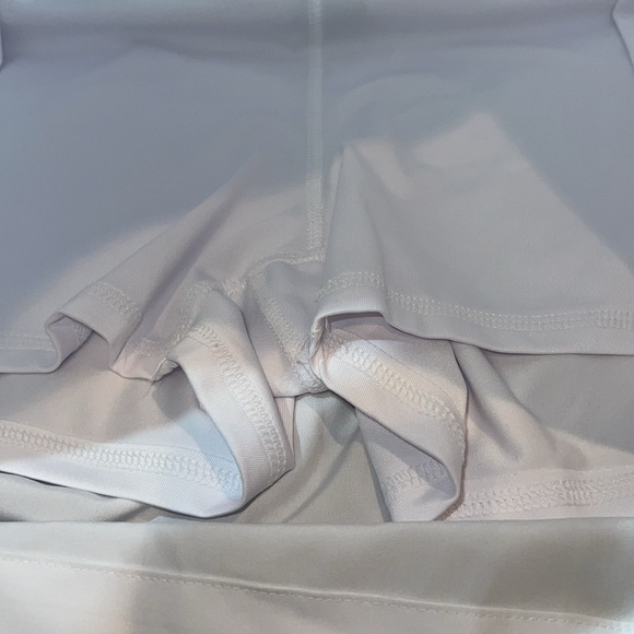 NEW Women’s Golf Skort (XXL) - Picture 4 of 7